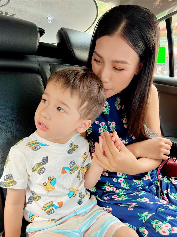 Quý tử Hoàng Oanh gặp ái nữ Nhã Phương, phản xạ cặp đôi ra sao?-11