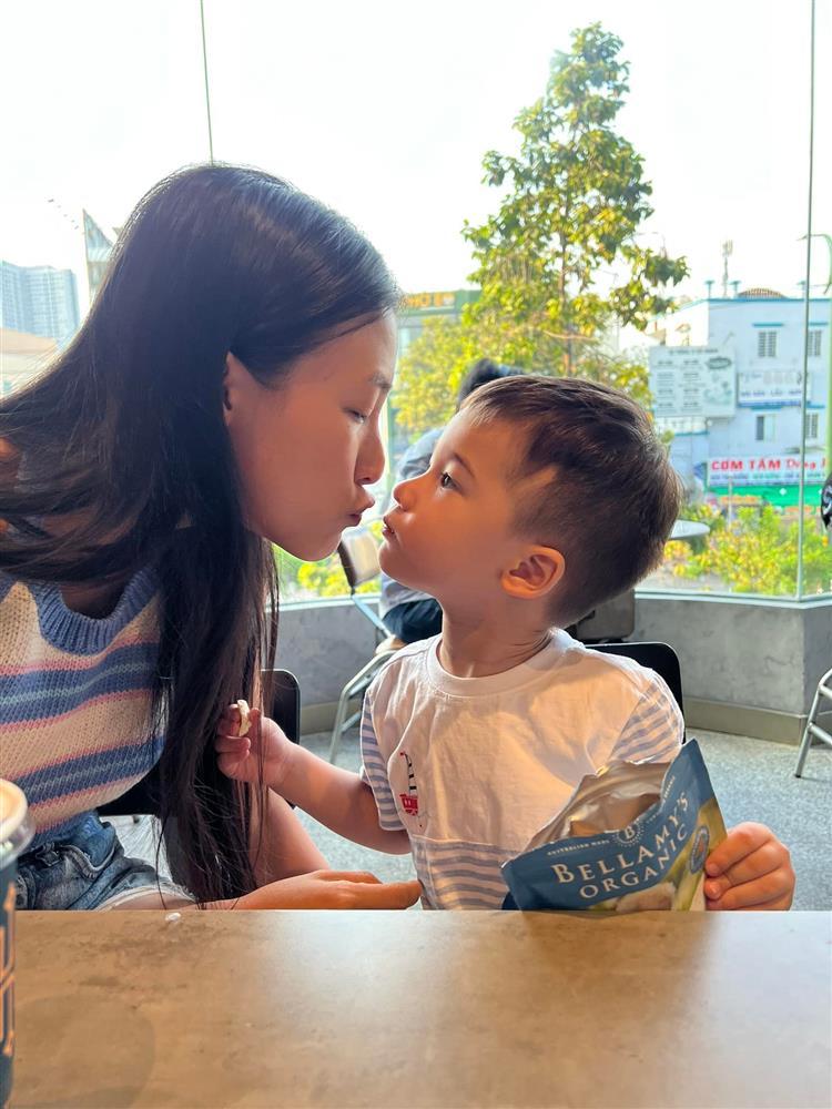 Quý tử Hoàng Oanh gặp ái nữ Nhã Phương, phản xạ cặp đôi ra sao?-10