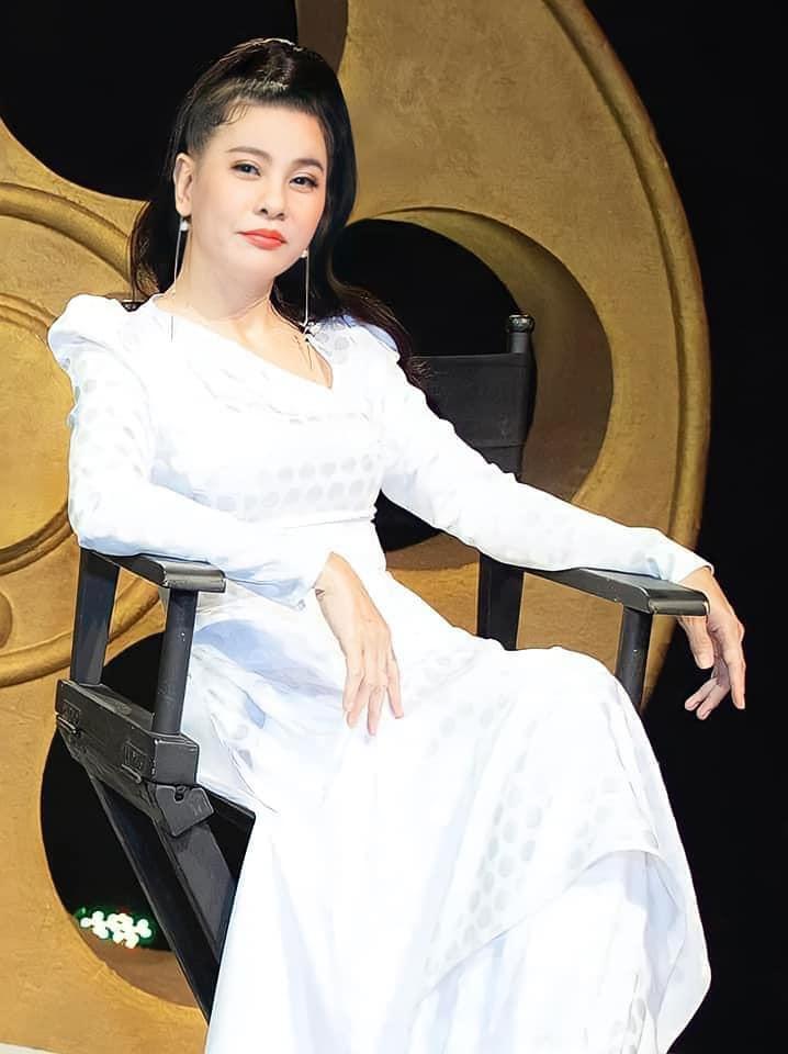 Chia tay Kiều Minh Tuấn, Cát Phượng tút tát dung nhan-2