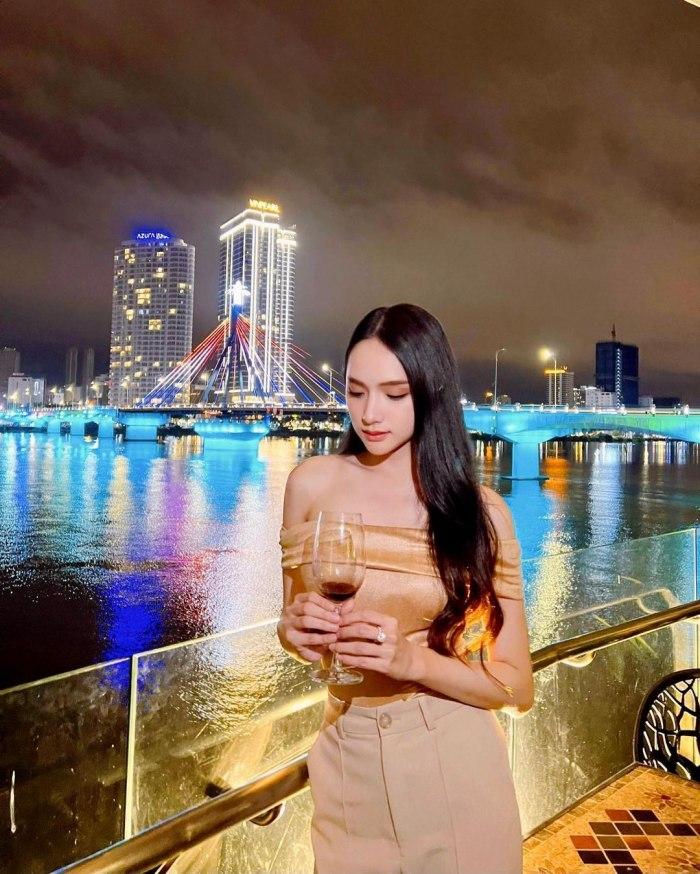 Sao Việt mặc gì khi đổ về Đà Nẵng - Hội An sống ảo hè này?-1