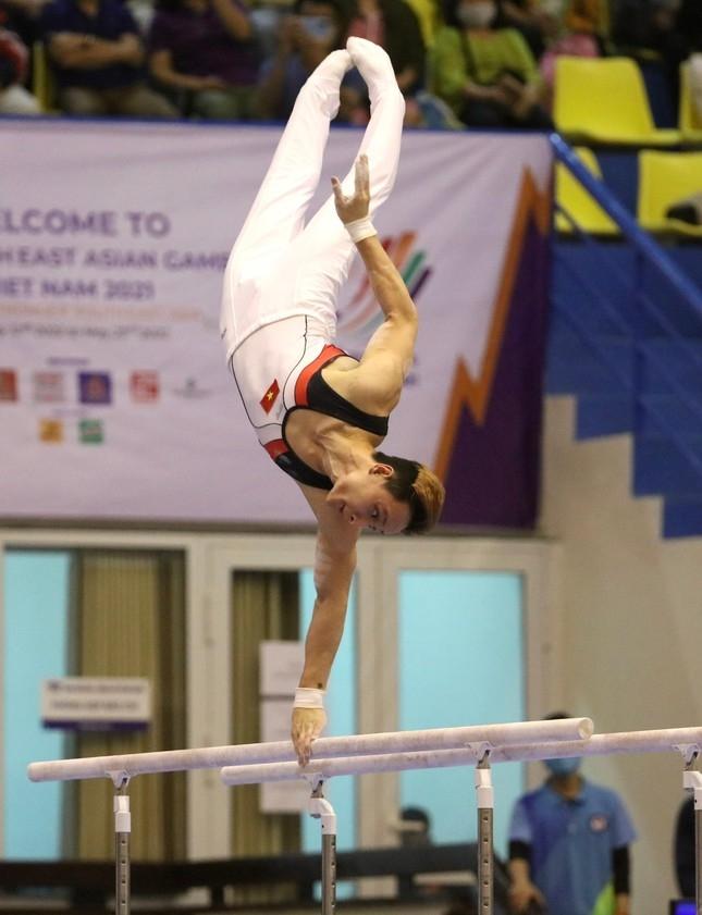 The beauty of the Vietnamese male gymnast beat the world champion-5