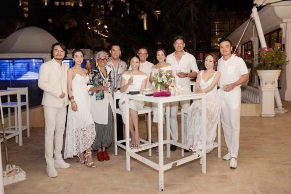 Trương Ngọc Ánh được bạn trai tháp tùng dự sinh nhật Hà Kiều Anh-4