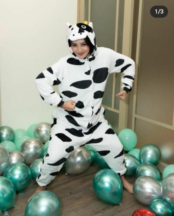 Hoa hậu Tiểu Vy tác động vật lý thợ make up-4