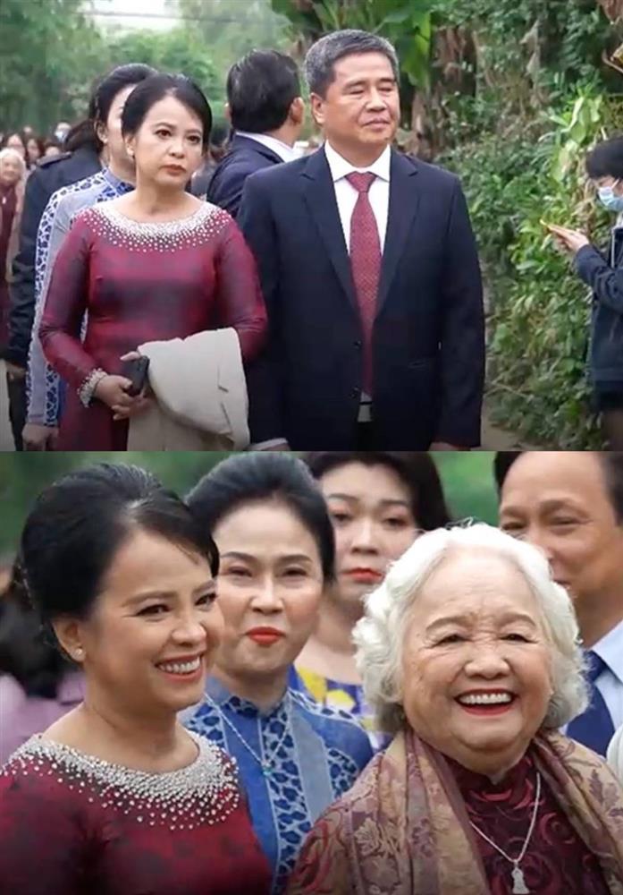 Nhan sắc đẹp chuẩn phu nhân giàu có của mẹ vợ loạt cầu thủ Việt-5