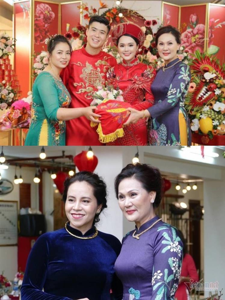 Nhan sắc đẹp chuẩn phu nhân giàu có của mẹ vợ loạt cầu thủ Việt-6