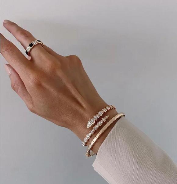 Hội phú bà săn hàng hiệu giả, cái tôi của NTK chỉ còn là rác rưởi?-4