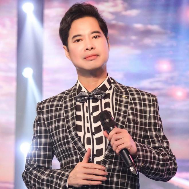 Clip: Ngọc Sơn hát bài tủ vẫn bị chê mất phong độ, nghe thấy mệt-1