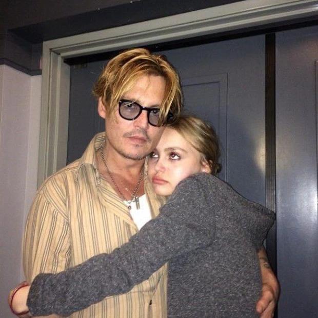 Con gái Johnny Depp bị chỉ trích giữa cuộc chiến ly hôn của bố-3