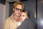 Con gái Johnny Depp bị chỉ trích giữa 'cuộc chiến ly hôn' của bố
