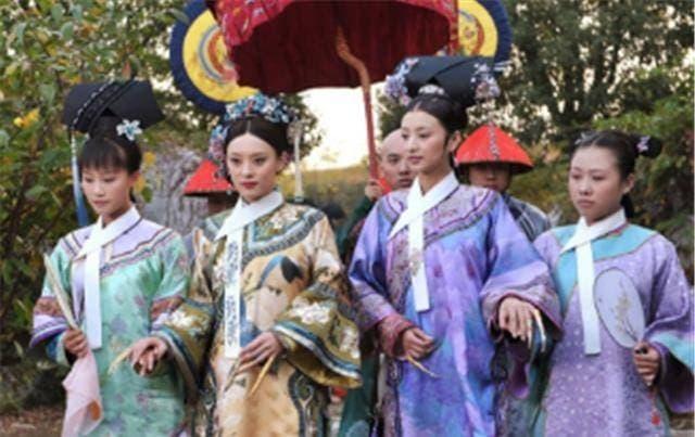 Tại sao phi tần sau khi được hoàng thượng sủng ái phải có người dìu đi?-2