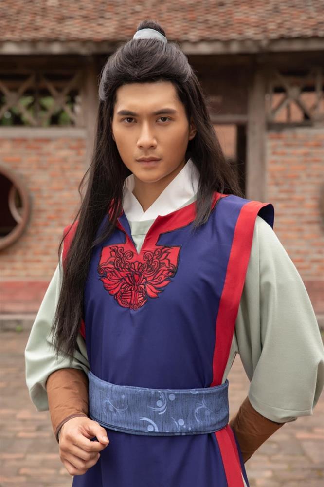 Tình trẻ Lệ Quyên đóng phim thì chán, làm mẫu thì sao?-6