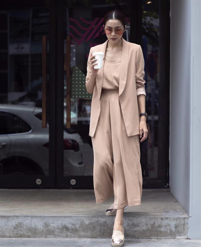 Ha Tang mixes standard clothes without adjustment with beige-7 . tones