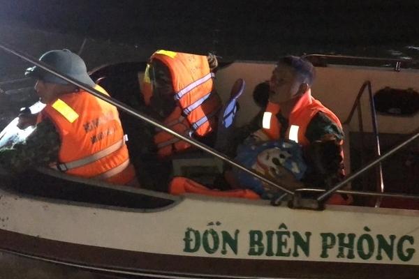 Phát hiện thi thể phân hủy, bốc mùi trong khu vực trường đại học-2