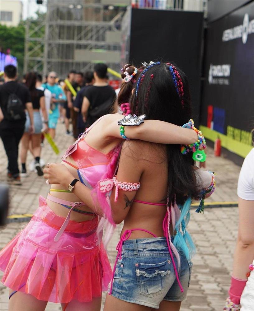 Lê Bống bị bóc ảnh cam thường khác xa ảnh sống ảo-3