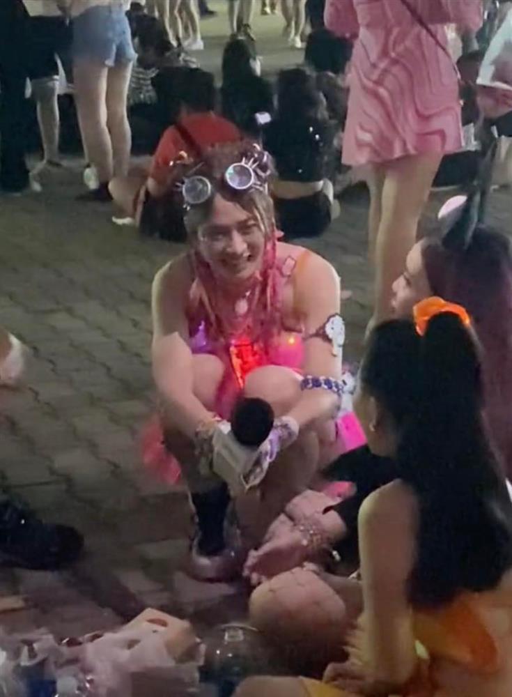 Lê Bống bị bóc ảnh cam thường khác xa ảnh sống ảo-8