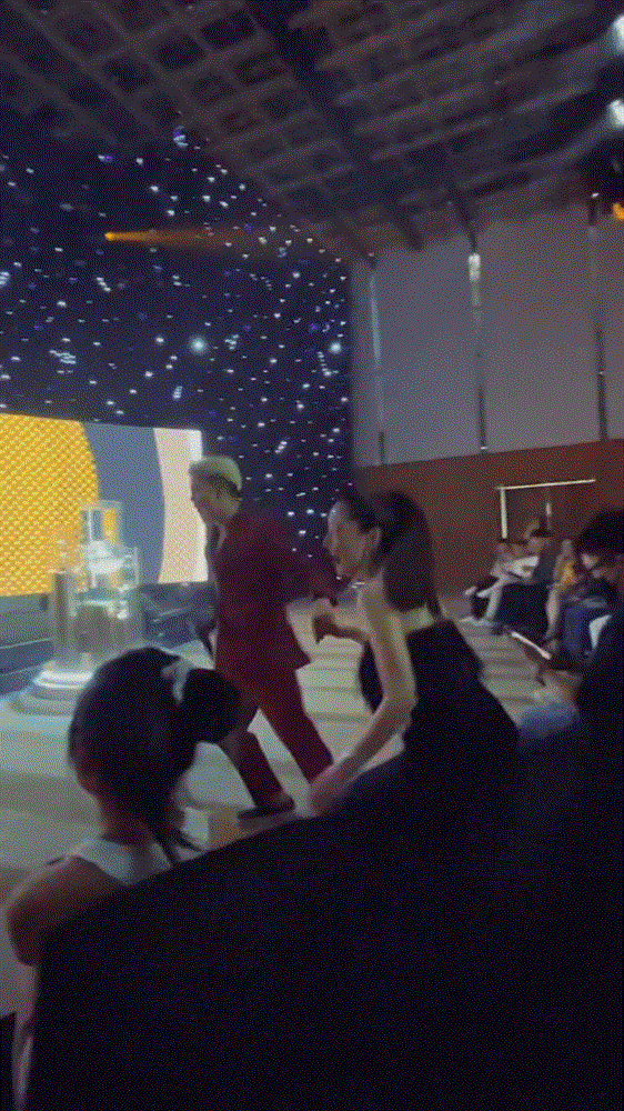 Bảo Anh ngồi vào lòng Trọng Hiếu, ô kìa bàn tay hư hỏng của đằng trai-1