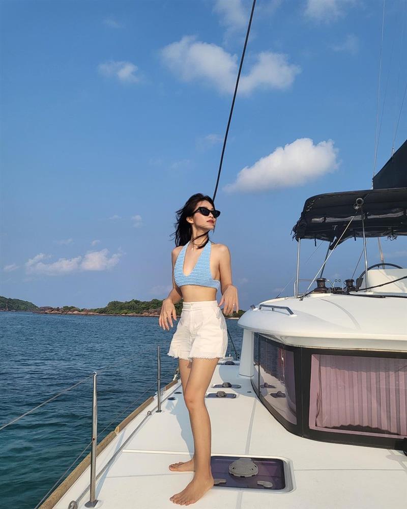 Khả Ngân mặc bikini bị nhận xét như đàn ông sau nghi án độ loa-6