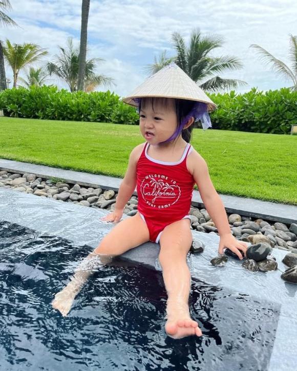 Ái nữ nhà Cường Đô La gây sốt với ảnh áo tắm khoe bụng tròn ủm-2