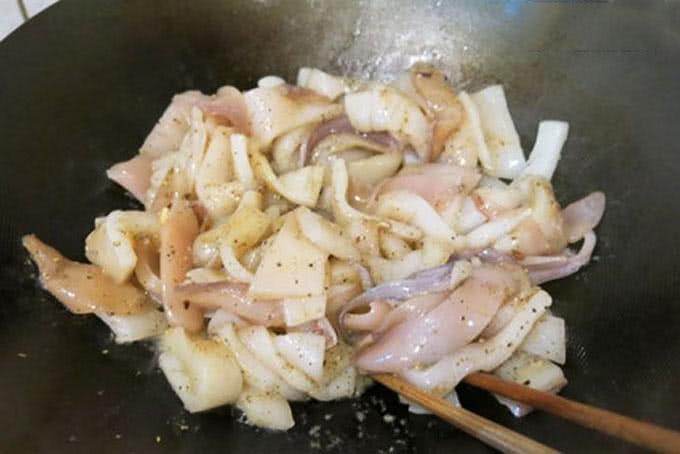 If you want fried squid to be crispy, delicious, not fishy, ​​you must add one thing-4