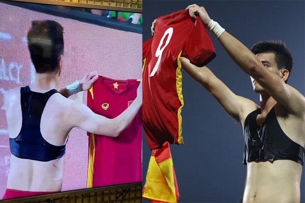 Netizens look at the bra Tien Linh wears after taking off her shirt to celebrate scoring