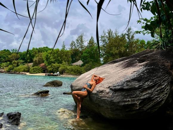 Mai Ngô khoe body cực nuột, da mật ong với bikini-3