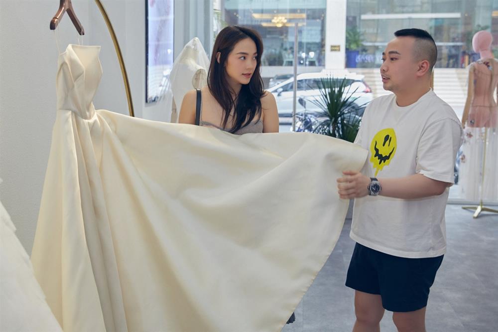 Cận cảnh những bộ váy trong ảnh cưới của Minh Hằng-2