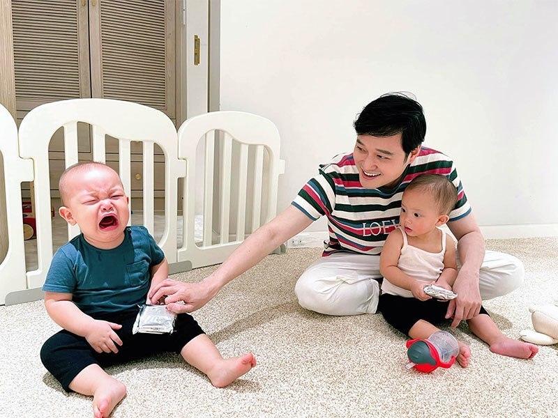 Con trai Hà Hồ hớn hở ra mặt khi ngồi bên dàn mỹ nhân Vbiz-7