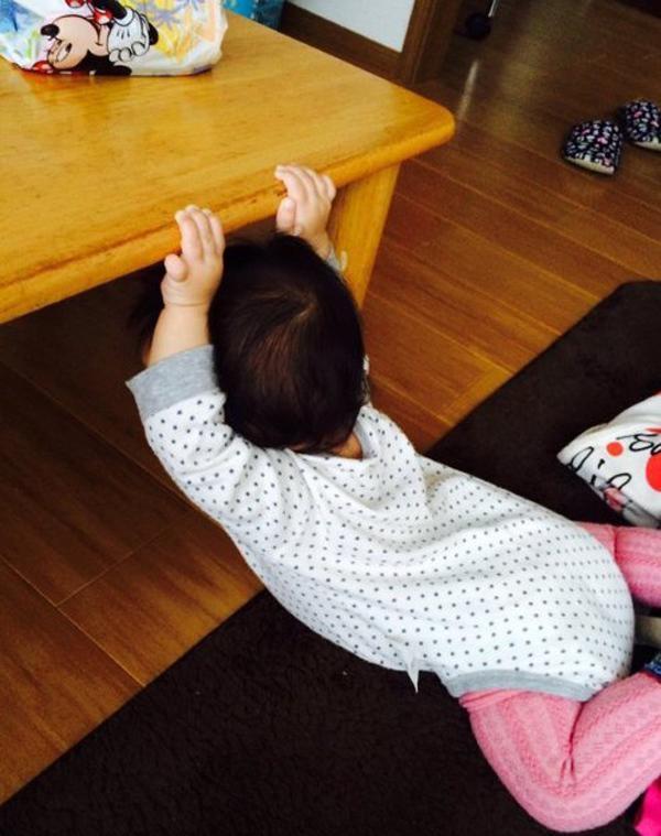 Các kiểu ngủ của lũ trẻ khiến cha mẹ tự hỏi: Sao lại nằm được vậy?-6