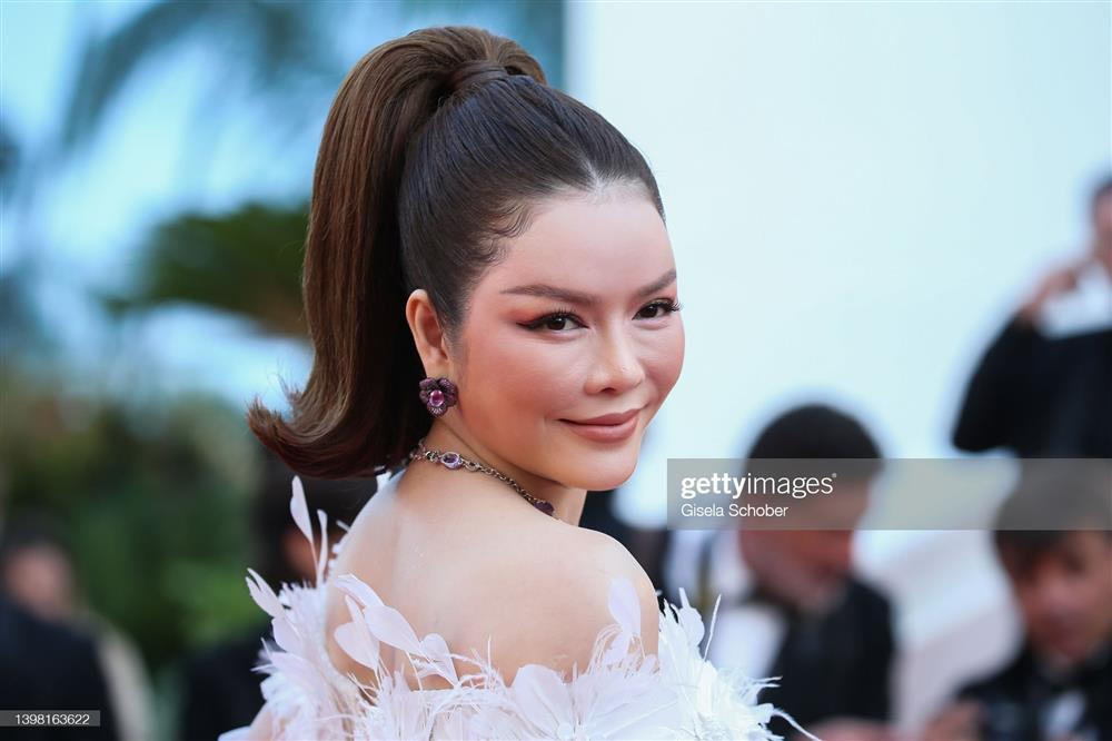 Ống kính quốc tế phơi bày nhan sắc thật Lý Nhã Kỳ tại Cannes-8