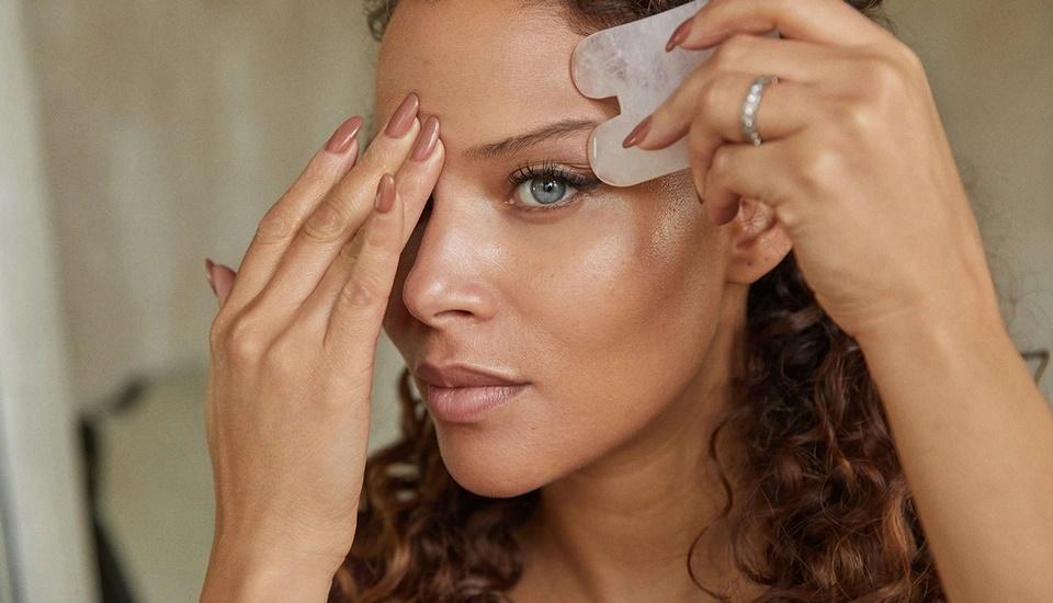 Miếng đá lệch trở thành xu hướng làm đẹp-1