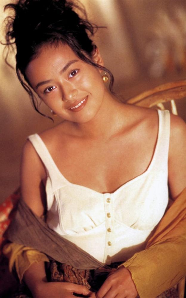 Cựu phóng viên CNN và dàn mỹ nhân 18+ đóng phim Thành Long-15