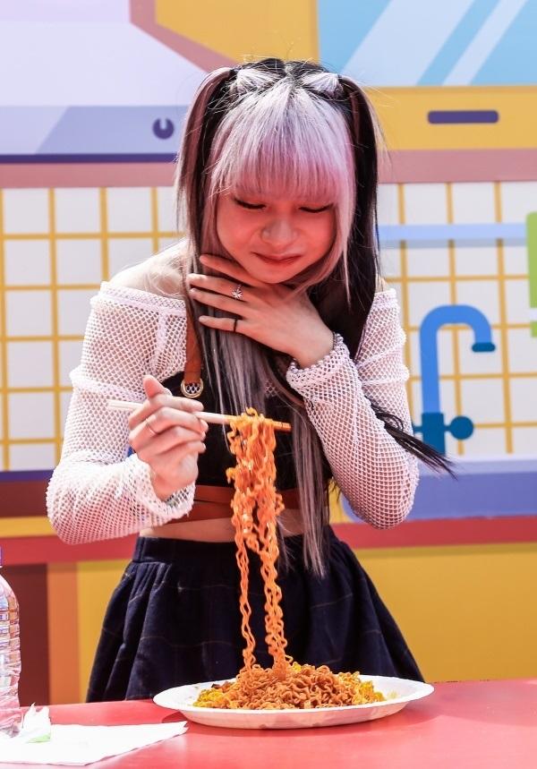 Bỏ 150 triệu để nâng mũi, hot TikToker CiiN lộ vết sưng phù-5