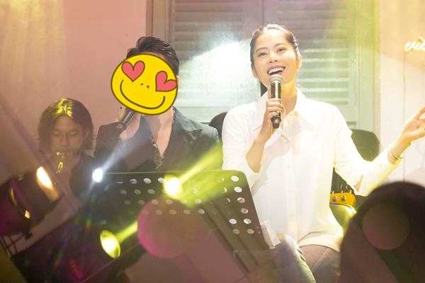 Nam Em và Bạch Công Khanh liên tục tình tứ chốn đông người-9