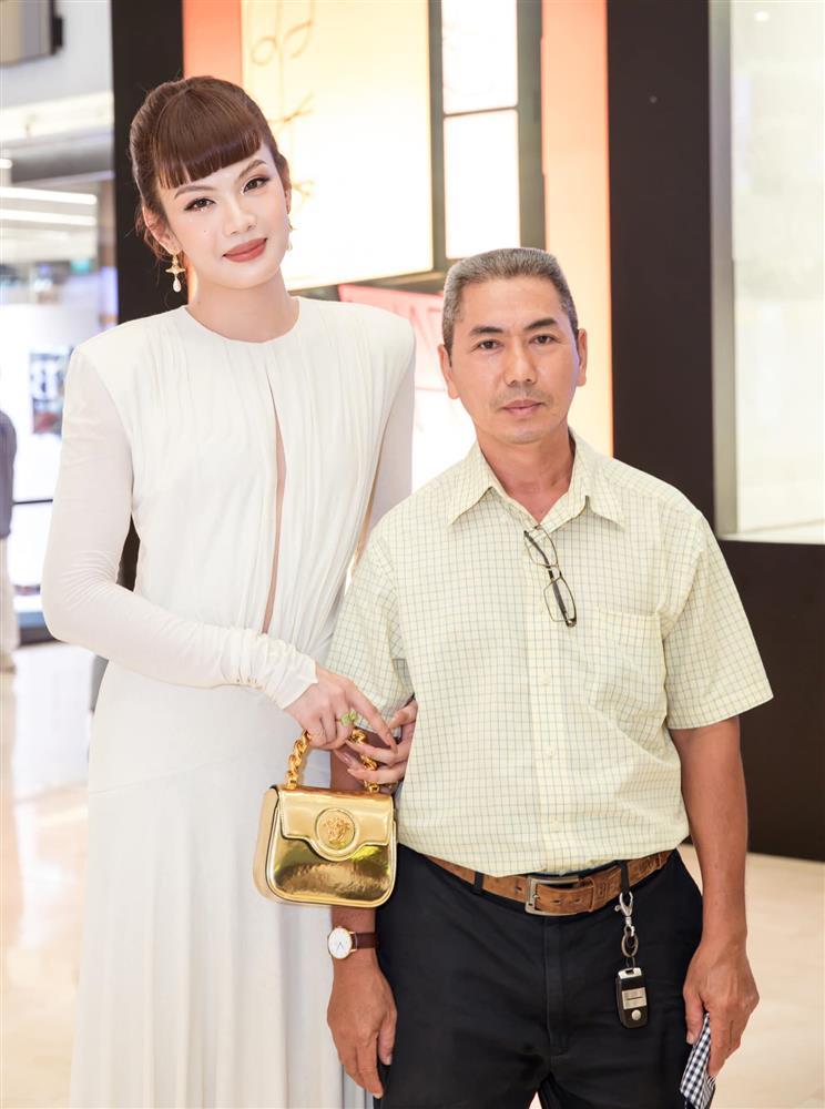 Sao Việt hôm nay 21/5: Hồ Ngọc Hà nhầm lẫn thời gian gây cười-3