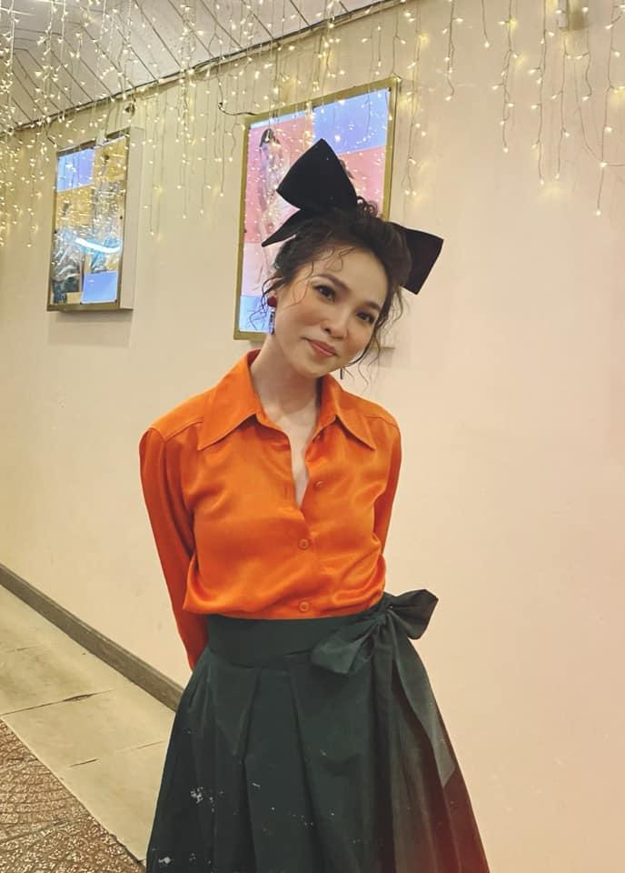 Sao Việt hôm nay 21/5: Hồ Ngọc Hà nhầm lẫn thời gian gây cười-5