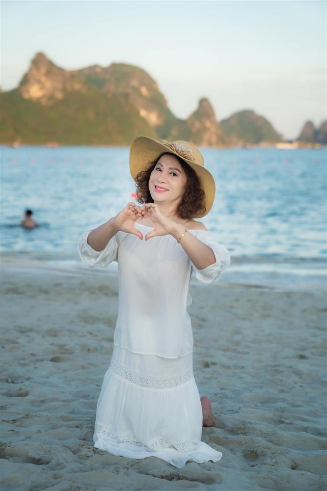 NSƯT Hương Dung: Trên phim quyền lực, ngoài đời chúa trổm-2