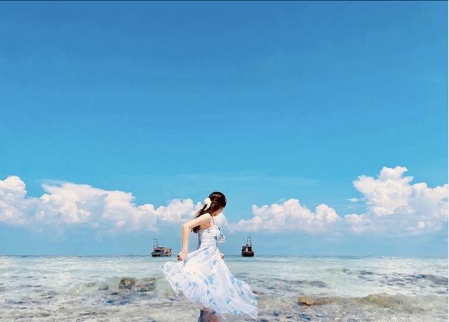 Thêm một bãi biển nước trong nhìn thấy đáy không thể bỏ qua-1