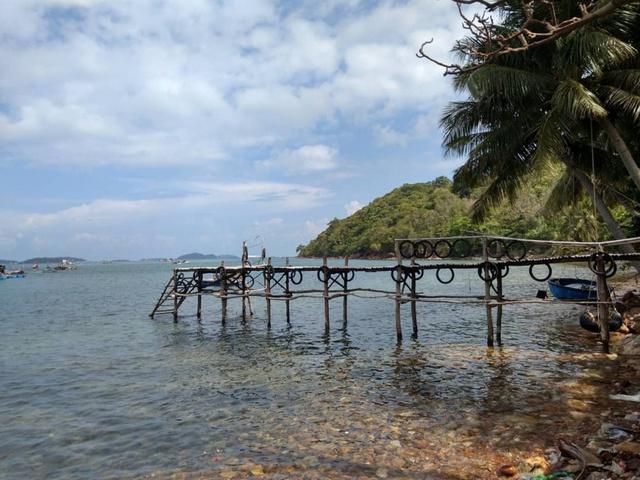 Thêm một bãi biển nước trong nhìn thấy đáy không thể bỏ qua-4