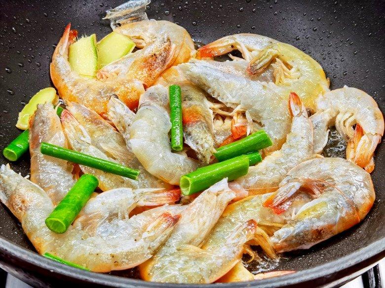 Roast the shrimp, add this to just turn a beautiful red color and get rid of the fishy smell-5