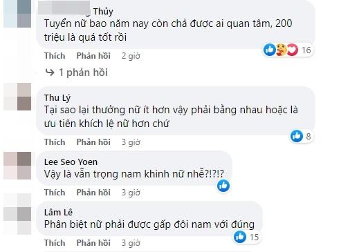 Công khai thưởng nóng cho 2 đội tuyển bóng đá bóng đá, Ngọc Trinh bị chỉ trích vì điều này