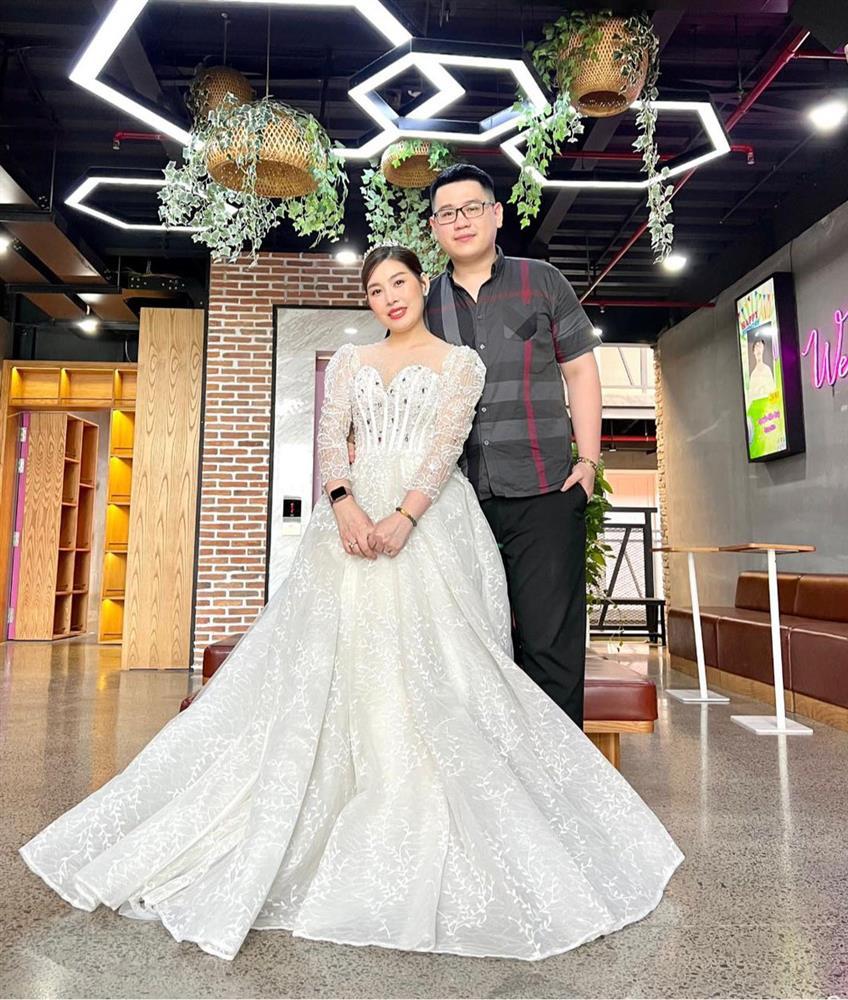 Con dâu bị mẹ chồng phản đối vì hình xăm, nửa năm sau được quý như vàng-2