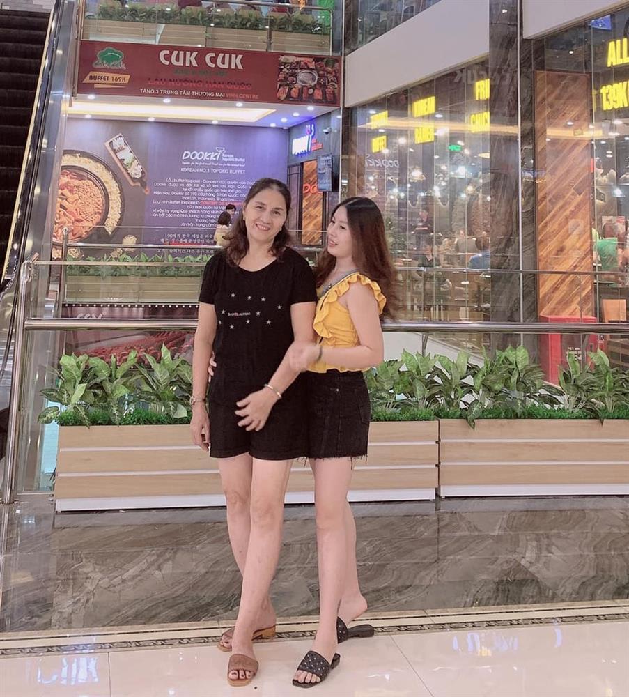 Con dâu bị mẹ chồng phản đối vì hình xăm, nửa năm sau được quý như vàng-5