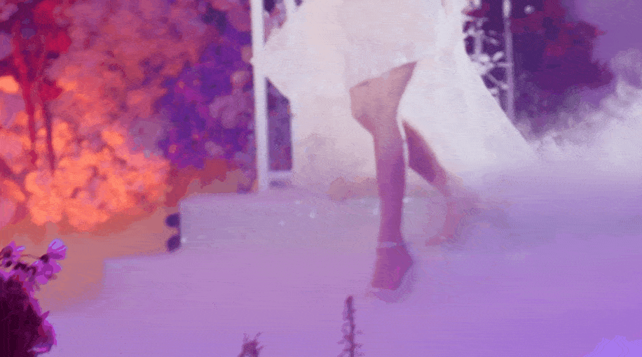 Angela Baby lộ thân hình trơ xương như mắc treo quần áo-1