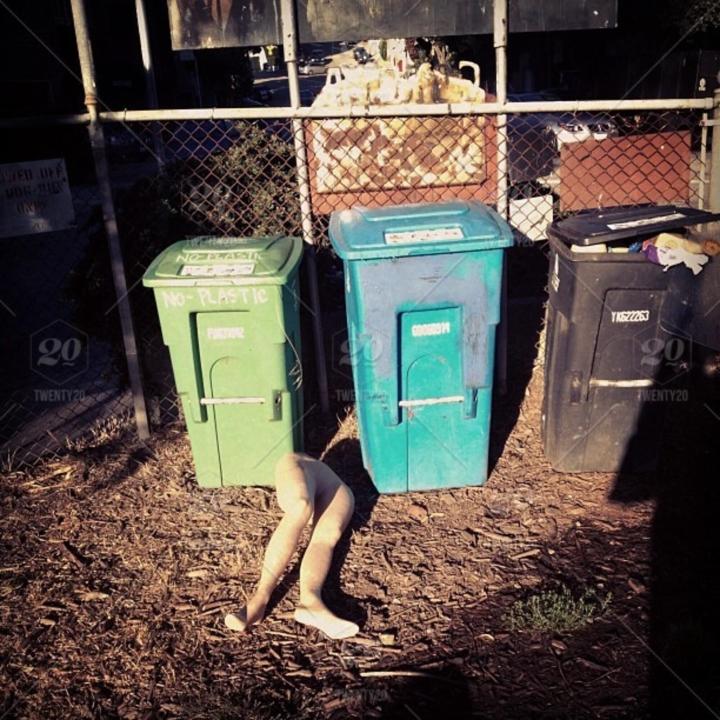 Những màn vứt rác hãi hùng khiến người đi đường sợ rớt tim-6