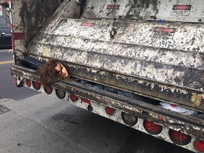 Những màn vứt rác hãi hùng khiến người đi đường sợ rớt tim-7