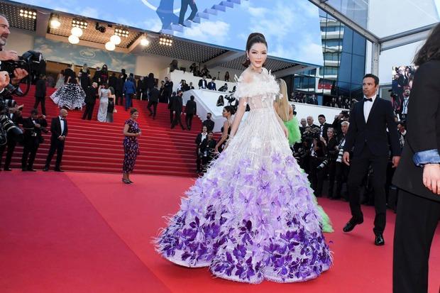 Lý Nhã Kỳ ở Cannes: 50 tỷ là tiền quần áo, đi lại của ekip, chưa tính kim cương-5