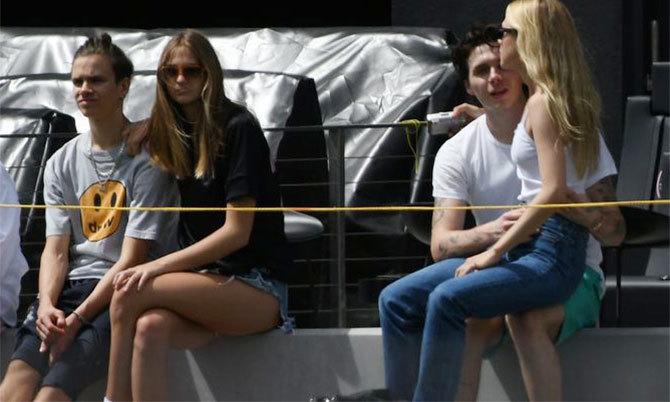 Vợ Brooklyn và bạn gái Romeo bị đồn bất hòa-1