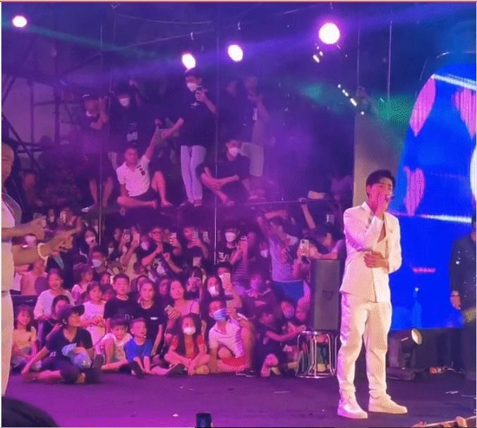 Khán giả yêu cầu hát hit Đức Phúc, Erik phải lật đật làm một điều-3