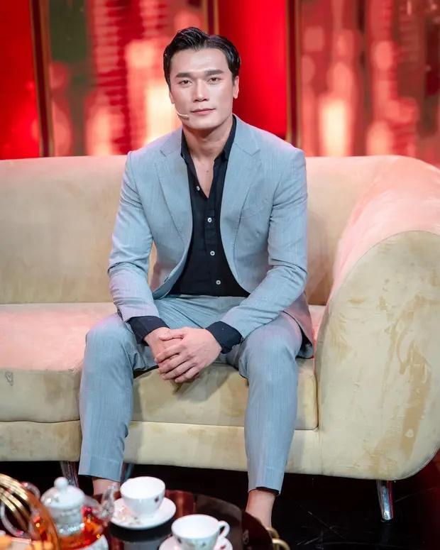 Thủ môn Bùi Tiến Dũng giàu cỡ nào trước khi lấy vợ?-8