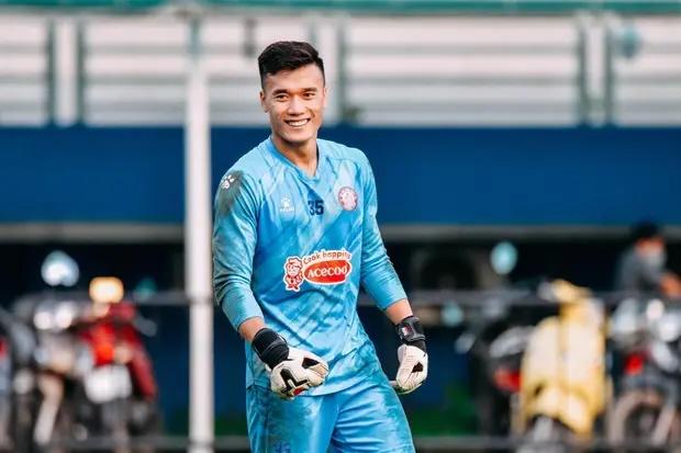 Thủ môn Bùi Tiến Dũng giàu cỡ nào trước khi lấy vợ?-9